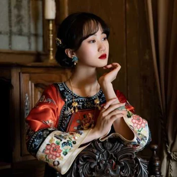 Kinų Suknelė Senovės Qipao Raudona Hanfu Cheongsam Suknelė Kinijos Stiliaus Siuvinėjimų Tango Kostiumų moteriški Drabužiai Rytų Suknelės