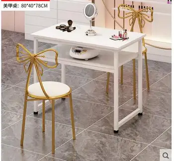 Manikiūro stalas ir kėdė