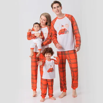 Rudenį Šeimos derinti Drabužius Helovinas Tėvų-vaikų Pižama Moliūgų Modelis Pledas Tėtis, Mama ir Man Sleepwear Šeima Atrodo