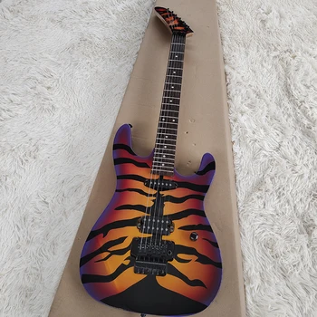 Tai klasikinis elektrinė gitara su tigro odos tekstūra. Tai yra gražus tonas. Jis yra nemokamas pašto namuose
